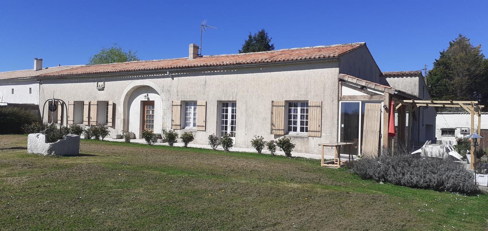 Arts & Passion Bed and Breakfast Mirambeau  Εξωτερικό φωτογραφία